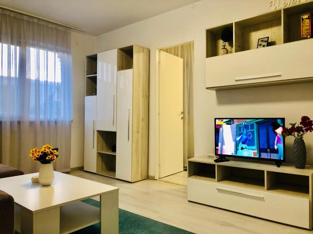 Modern With Need M7 *